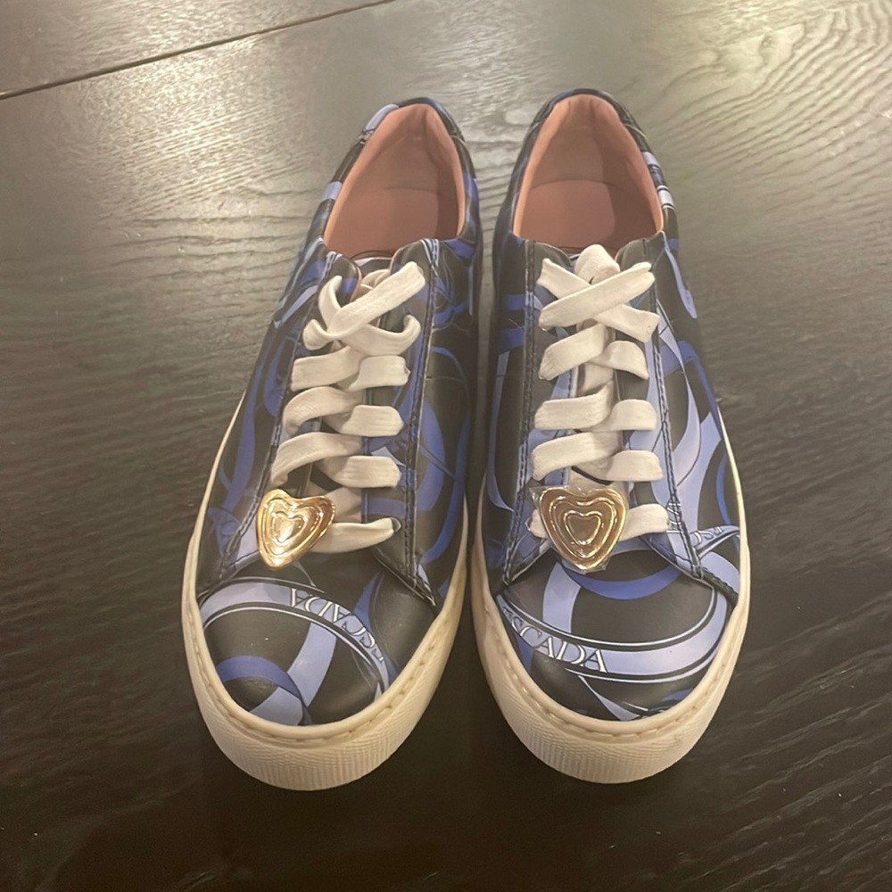 Brand new escada sneakers